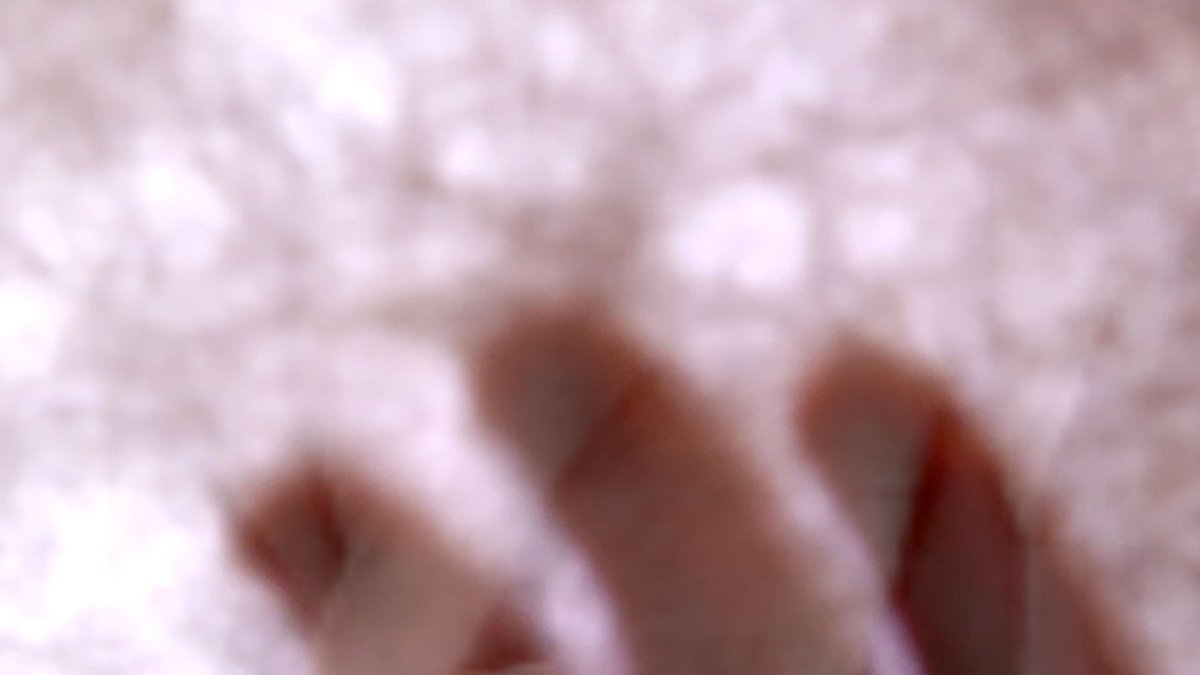 Sam Belinfante Pale Thoughts 2025 still 12